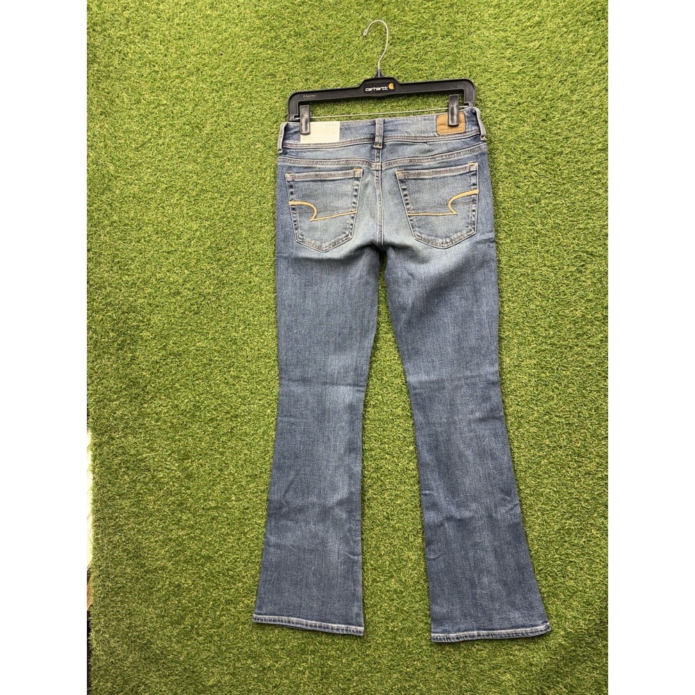 American Eagle Jeans Womens 6 Regular Kick Boot Medium Wash Denim 28x30 NWT - Picture 2 of 13